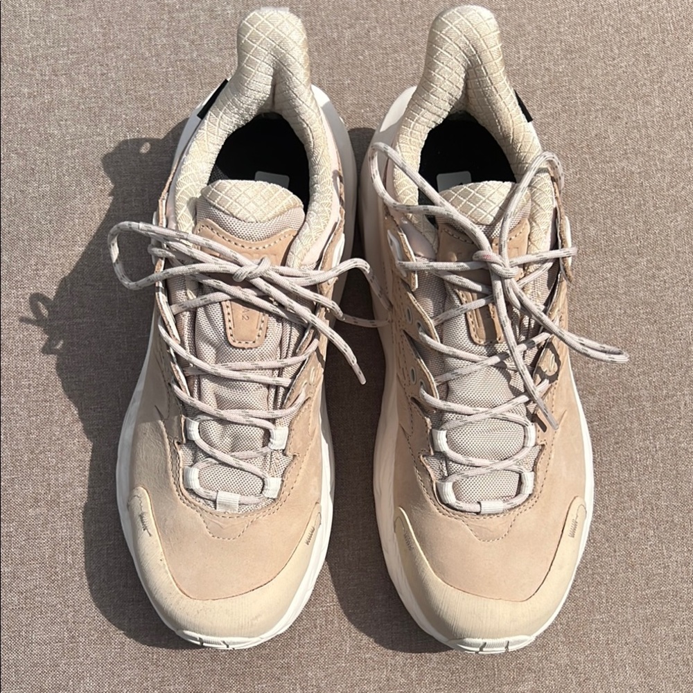 HOKA
Kaha 2 Low GTX Trail Sneaker
 in Shifting Sand/Eggnog size 8